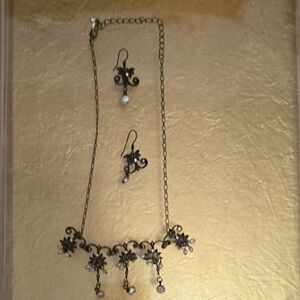 Le Chateau Antique Gold Necklace Set